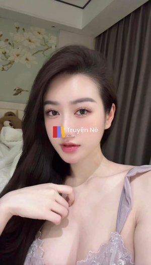 Bí Mật Trong Tủ Quần Áo