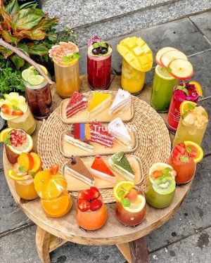 Quả Ngọt Từ Cửa Hàng Bí Ẩn